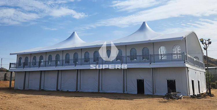 Pointed roof double decker