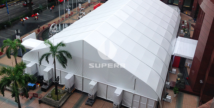 30m × 45m Curve tent